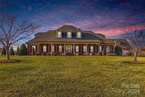 107 Cedar Lake Drive sold home in Dobbs Valley, Statesville, NC