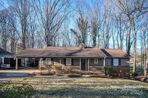 1021 Cumberland Drive sold home in Rollingwood, Shelby, NC