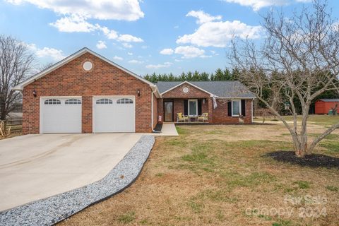 1030 Highland Creek Drive sold home in West Ridge, Salisbury, NC
