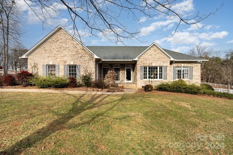 90 Trotters Lane sold home in Isaac Creek Estates, Hickory, NC