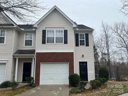 2124 Whispering Way