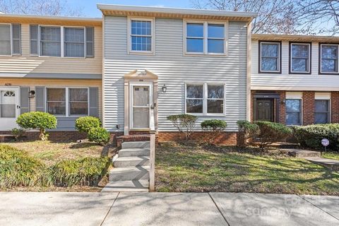 8268 Knights Bridge Road sold townhome in Sharon South II, Charlotte, NC