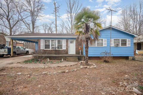 1300 Northwoods Drive sold home in Northwoods, Kings Mountain, NC