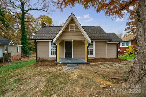 1104 Rosewood Avenue