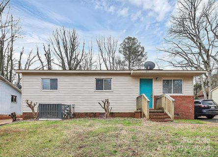 211 Glenrock Drive sold home in Springfield, Charlotte, NC