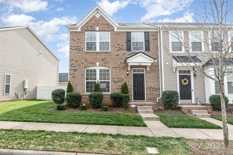 6866 Colonial Garden Drive