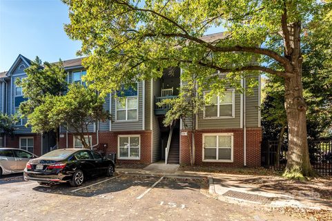 525 N Graham Street 1E