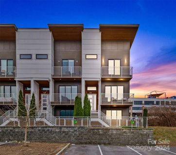 1432 Church Street 10 sold townhome in Lumina Townhomes, Charlotte, NC