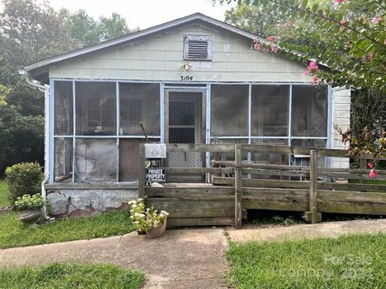 3104 Ridge Avenue 67