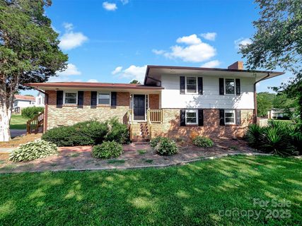 1006 Wilson Boulevard sold home in College Park, Dallas, NC