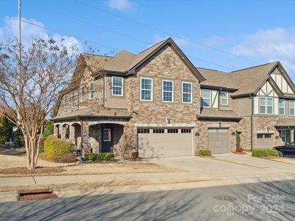 809 Ayrshire Avenue