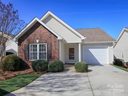 203 Oak Village Parkway sold home in Mooresville, SC