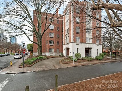 301 W 10th Street 305