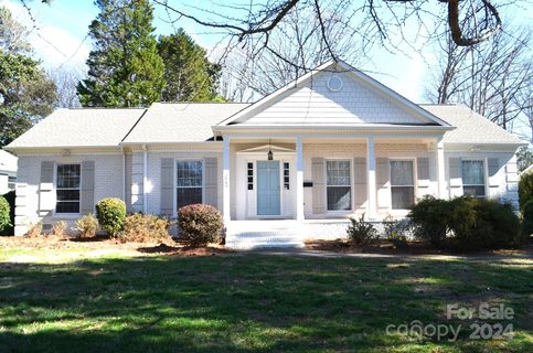 2440 Ramblewood Lane