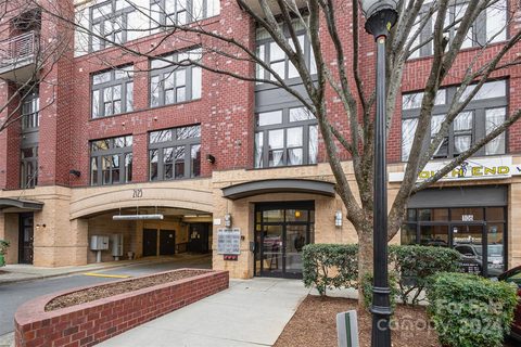 2125 Southend Drive 438