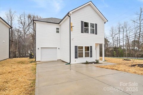 402 Presidents Court sold home in Brighton, Charlotte, NC