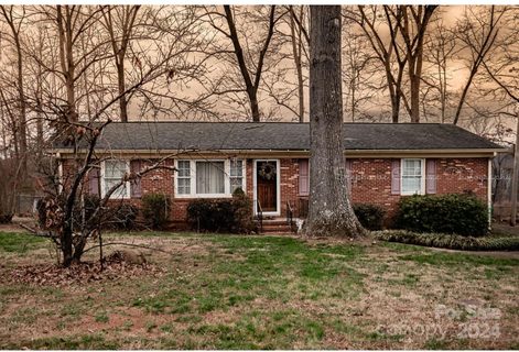 211 Bright Avenue