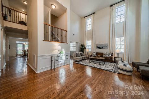 8914 Valleymoon Lane
