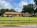 8415 Fallsdale Drive sold home in Charlotte, SC