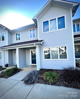 3371 White Oak Court F5