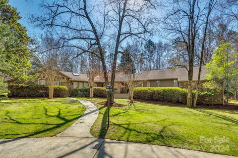 2805 Plantation Road