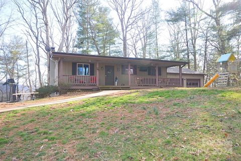 5 Mountain Oaks Drive sold home in Mountain Oaks, Fletcher, NC