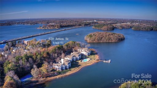 920 Jetton Street sold home in Spinnaker Point, Davidson, NC