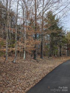 00 Laurel Circle sold home in Persimmon Hill, Columbus, NC