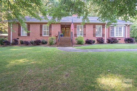 918 Nottingham Drive