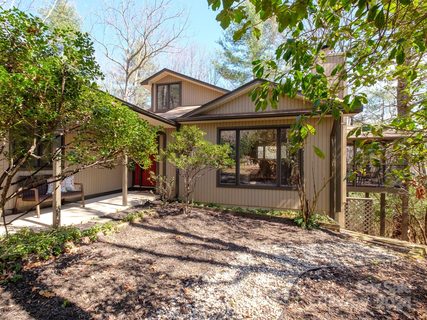 75 Dvga Court