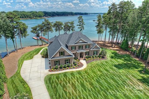 211 Quaker Road