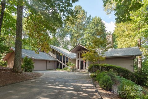 101 Tall Oak Lane