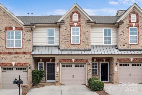 1048 Richmond Park Drive sold townhome in Wyngate Village, Winston Salem, NC
