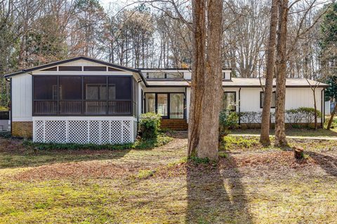 Previously sold for $405,000