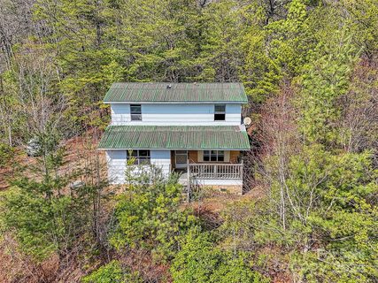 1062 Mountain Laurel Drive sold home in Corundum Hill Estates, Franklin, NC