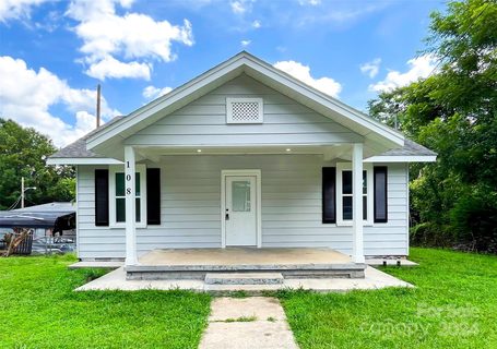 108 Dix Street