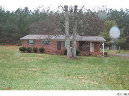 121 Leslie Drive sold home in Grassy Meadows, Shelby, NC