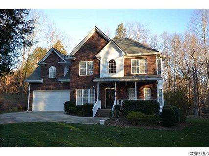 443 Hillcrest Drive