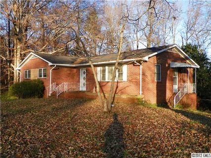 5148 Lewhaven Drive sold home in Lewis Forest, Charlotte, NC