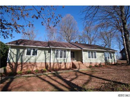 103 Woodstream Circle