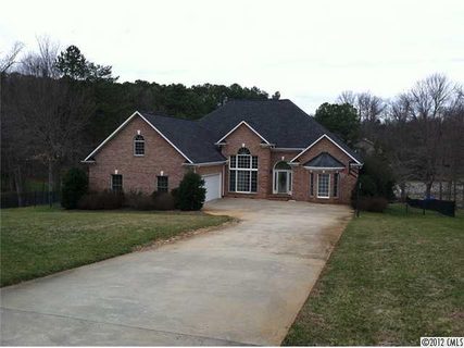 8197 Tranquil Harbor Lane sold home in Tranquil Harbor, Denver, NC
