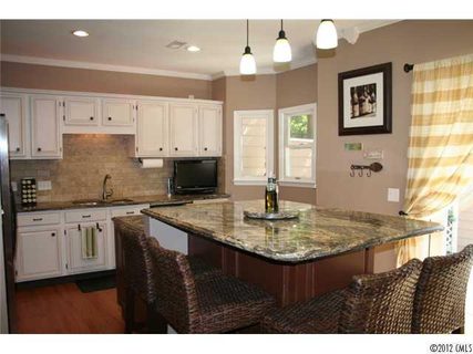 807 Greenleaf Avenue sold townhome in Clarkson Green, Charlotte, NC