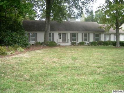2214 Cloister Drive sold home in Cloisters, Charlotte, NC