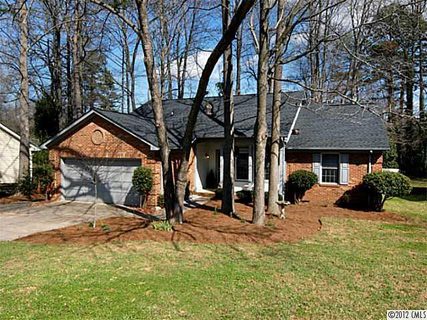 8130 Ashwood Drive sold home in Chestnut Ridge, Charlotte, NC