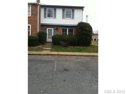 7521 Holly Grove Court sold townhome in Holly Grove, Charlotte, NC