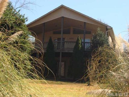 7773 Skyline Drive