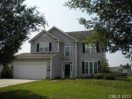 15711 Southern Gardens Lane