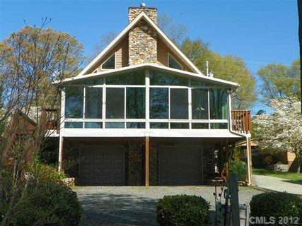 658 Pinehaven Drive 83 & 502 sold home in Pinehaven, Badin Lake, NC