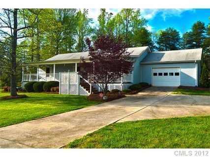 152 Three Oaks Lane