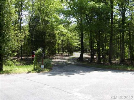 766 Ravenwood Drive